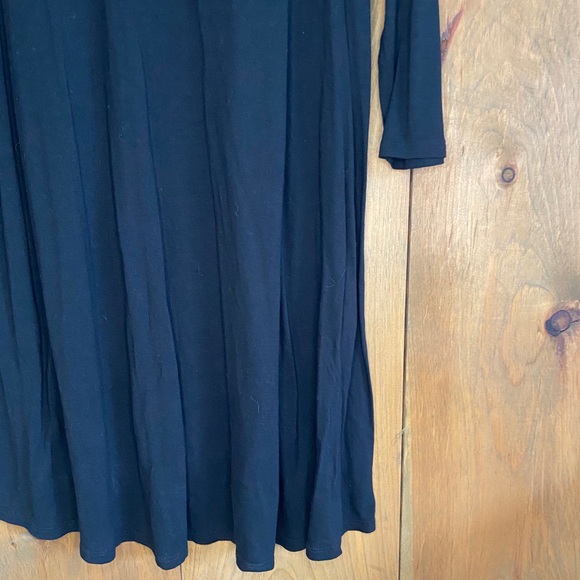 Cross/Keyhole detail swing dress - Picture 2 of 4